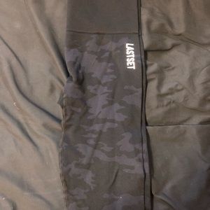 Lastset Co. Camo leggings